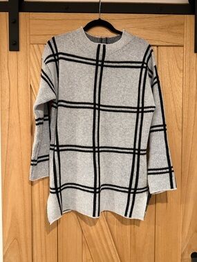 Light Gray Plaid Crewneck Sweater